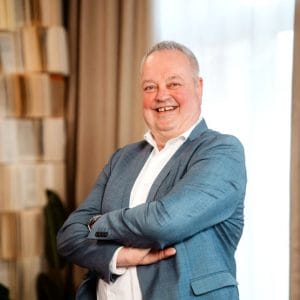 Porträt von Peter Mennel, Vertriebsleitung der maxXse Versicherungsmakler Nürnberg.